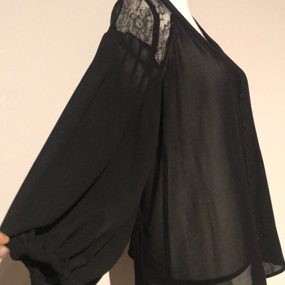 Kardashian Kollection Lace Shoulder Blouse - Picture 4 of 7